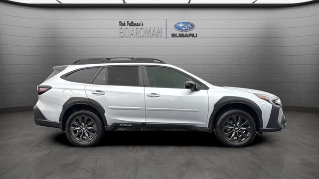 Used 2025 Subaru Outback Onyx Edition AWD/4WD image 3
