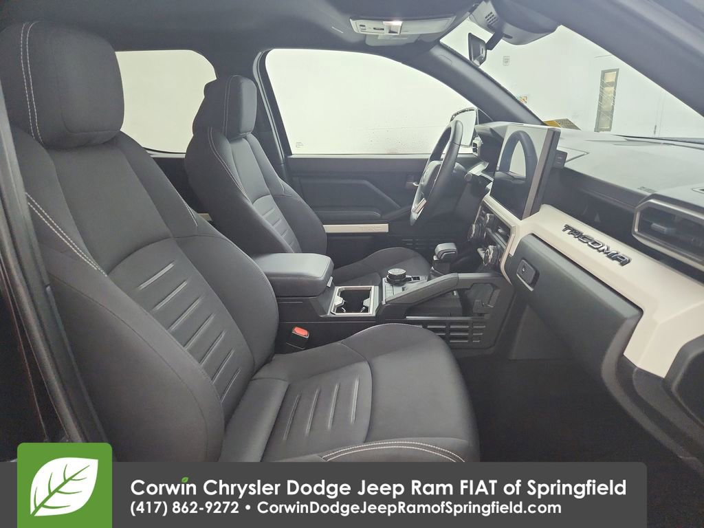 Used 2024 Toyota Tacoma TRD Off-Road image 25