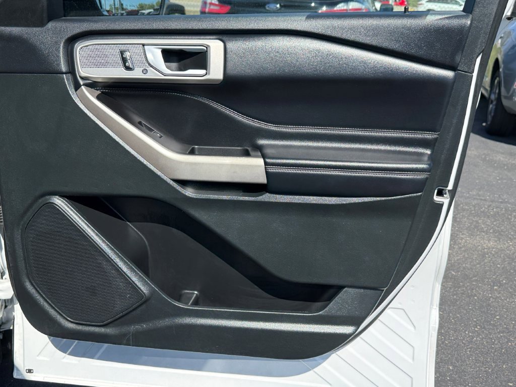 Certified 2023 Ford Explorer Limited AWD/4WD image 25