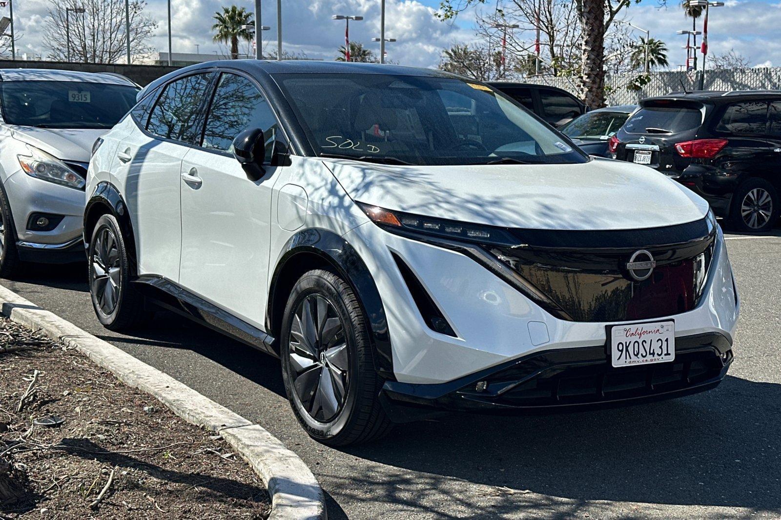 Certified 2023 Nissan Ariya AWD image 2