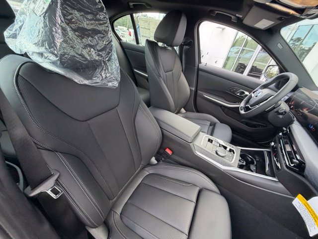 New 2026 BMW 330i Sedan w/ Convenience Package RWD image 24