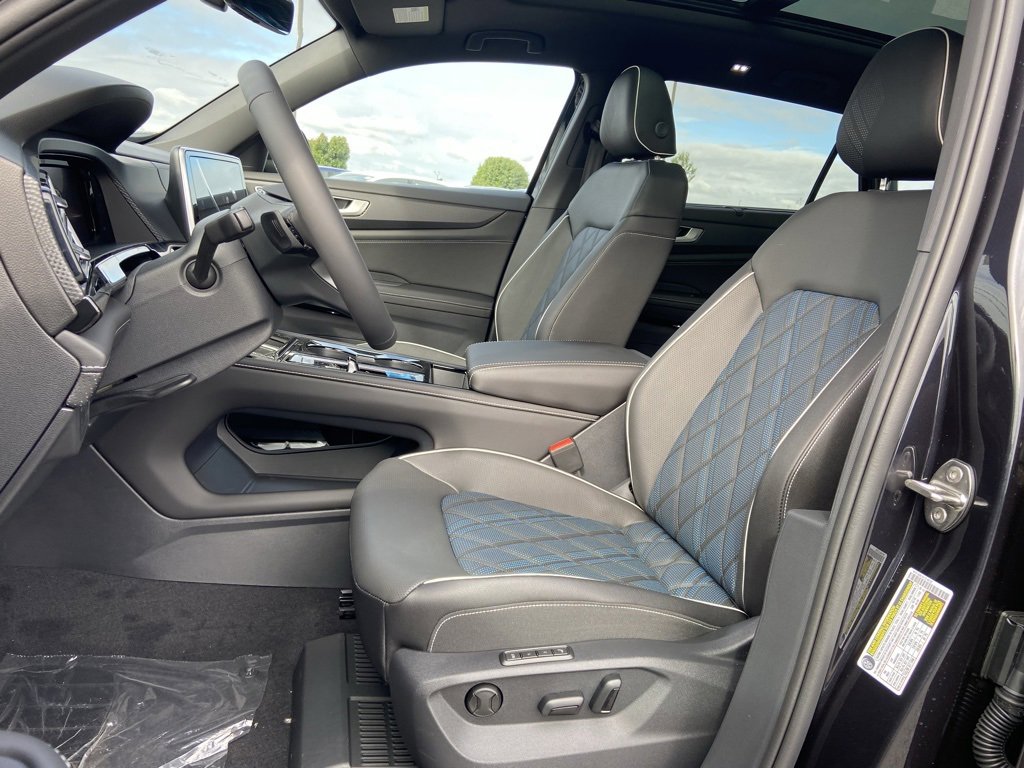 New 2026 Volkswagen Atlas Cross Sport SEL Premium R-Line image 8