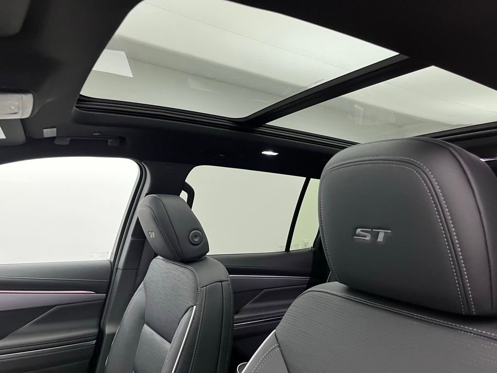 New 2026 Buick Enclave Sport Touring w/ Power Package image 8