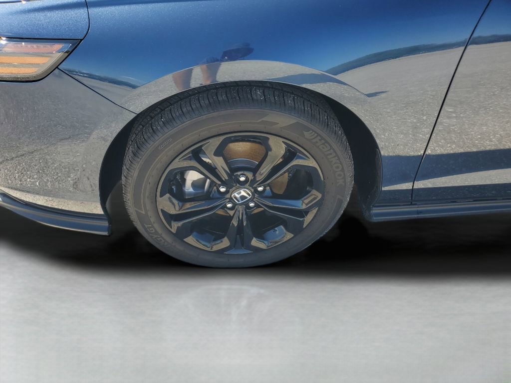 Used 2025 Honda Accord SE image 18