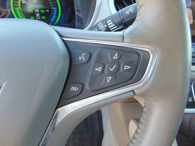 Used 2017 Chevrolet Volt LT w/ Comfort Package FWD image 17