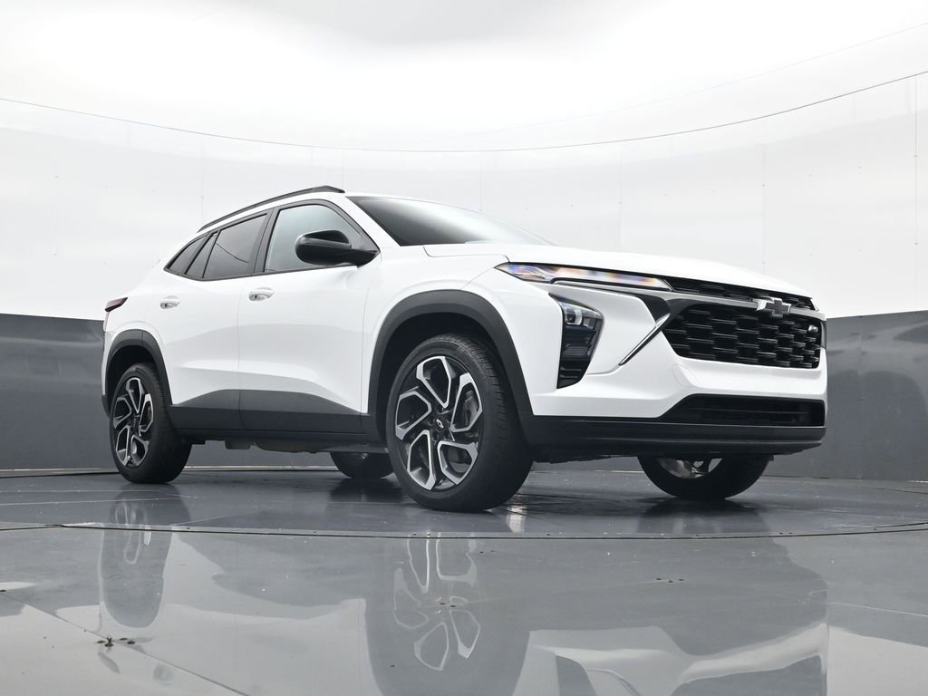 Used 2024 Chevrolet Trax RS w/ Driver Confidence Package image 23