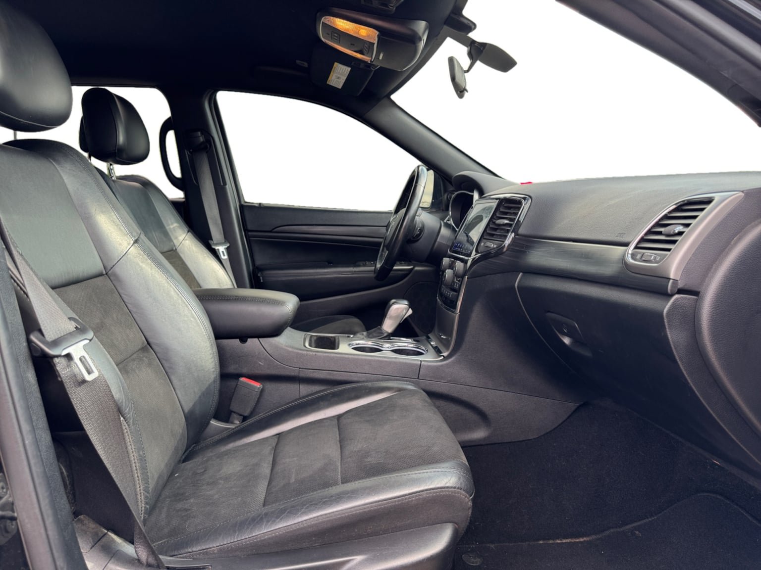 Used 2021 Jeep Grand Cherokee Laredo X RWD image 17