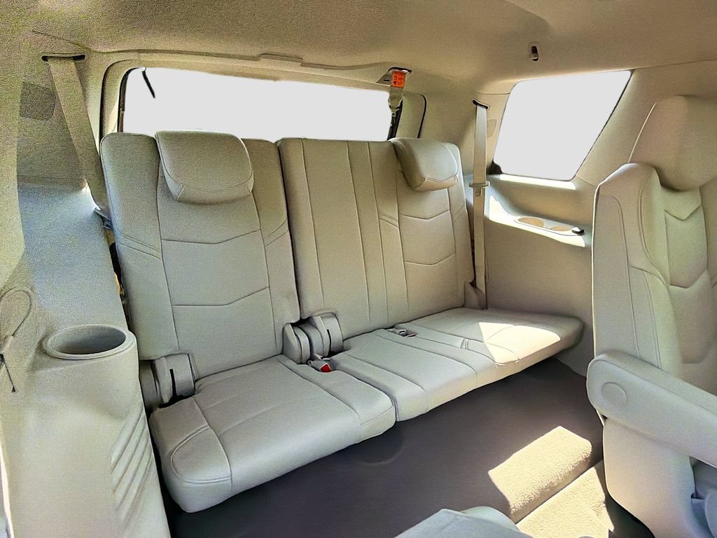 Used 2017 Cadillac Escalade Luxury AWD/4WD image 29