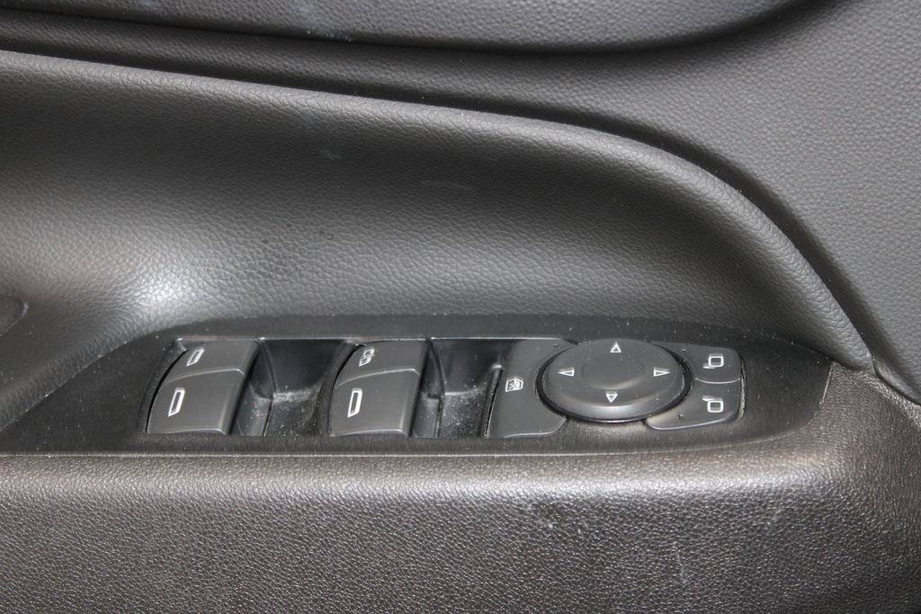 Used 2018 Chevrolet Equinox LT AWD/4WD image 23