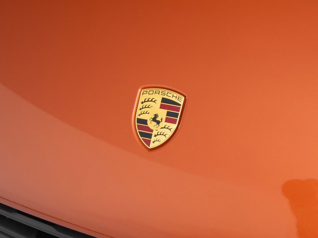 Certified 2025 Porsche Macan image 37