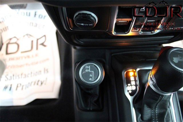 Used 2024 Jeep Wrangler Sahara w/ Technology Group image 30