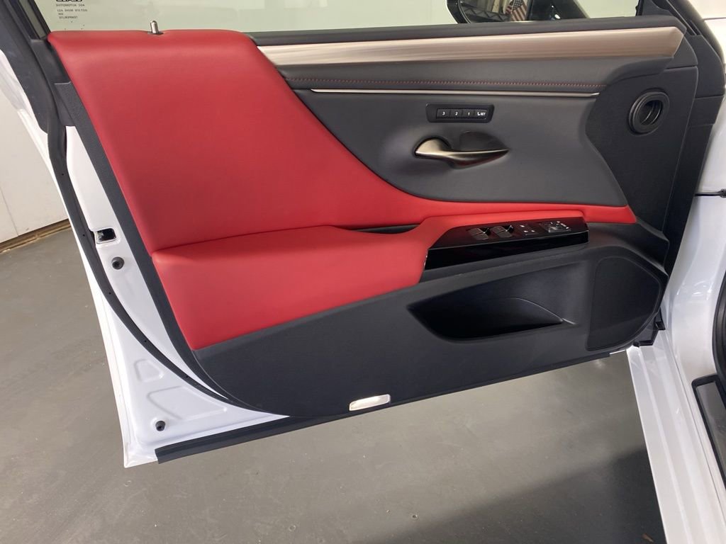 Used 2024 Lexus ES 350 F Sport w/ Accessory Package (Z2) image 23