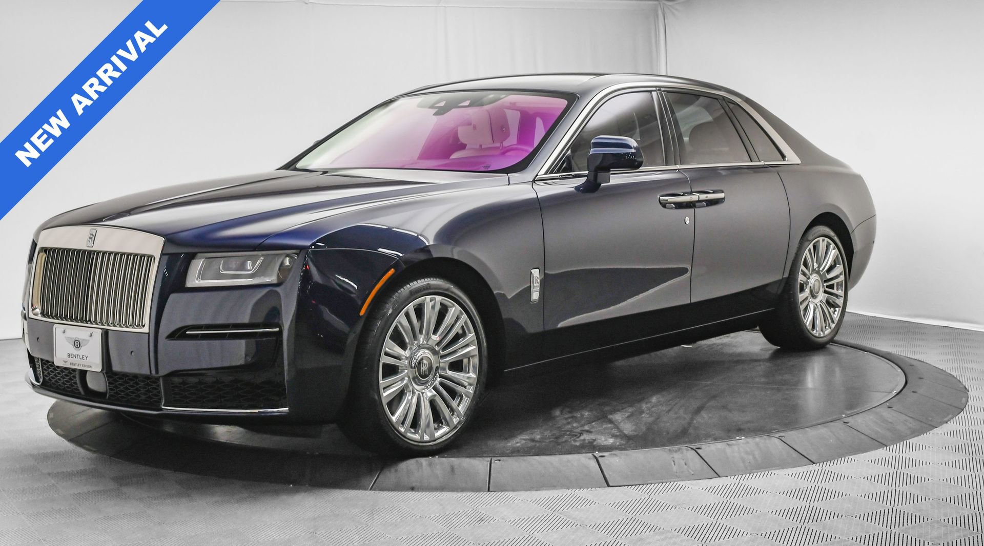Used 2023 Rolls-Royce Ghost image 3
