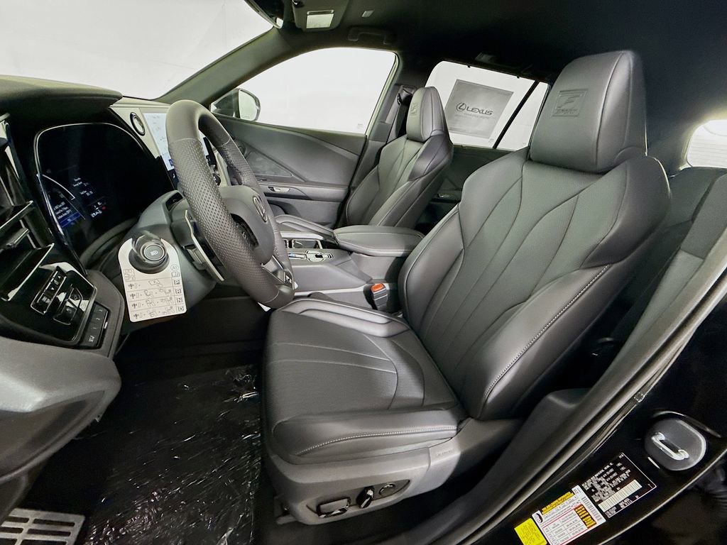 New 2026 Lexus TX 500h AWD image 16