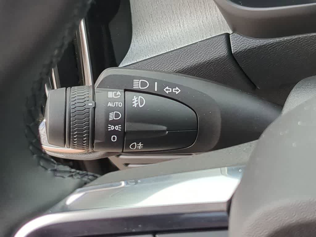 New 2026 Volvo XC40 B5 Plus w/ Protection Package Premier AWD/4WD image 25