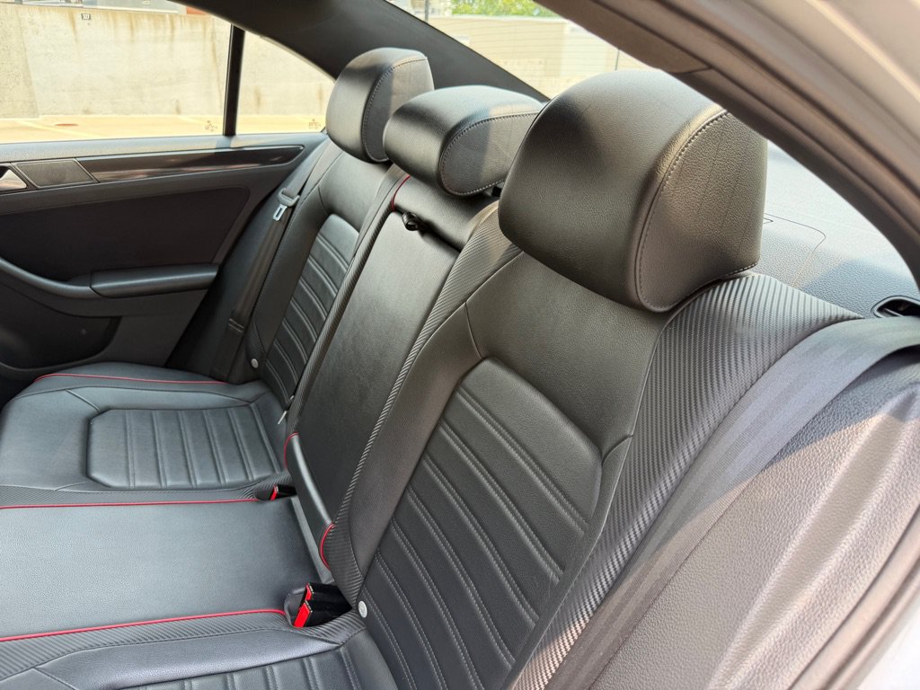 Used 2014 Volkswagen Jetta GLI FWD image 21
