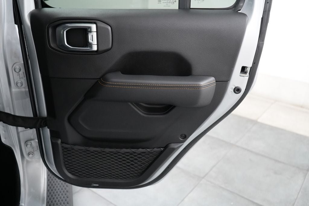 Used 2023 Jeep Wrangler Unlimited Sahara AWD/4WD image 28