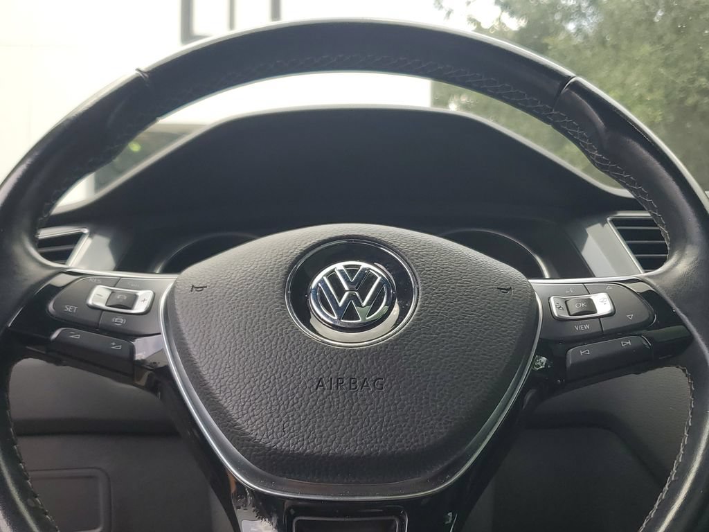 Used 2021 Volkswagen Tiguan SE R-Line FWD image 21