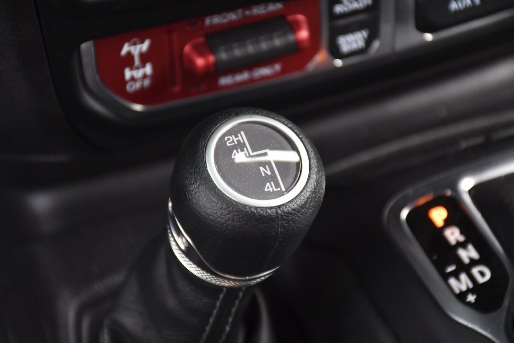 Certified 2026 Jeep Wrangler Unlimited Rubicon AWD/4WD image 13