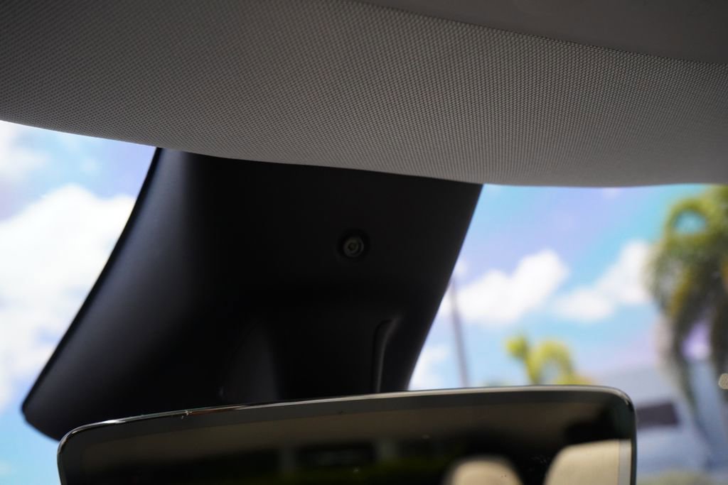 Used 2026 Tesla Model Y AWD image 32