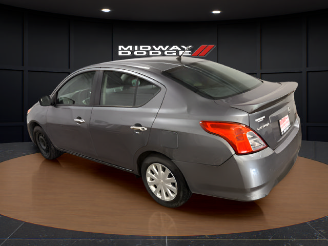 Used 2019 Nissan Versa SV FWD image 3