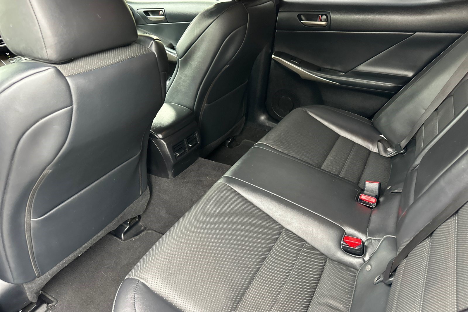 Used 2019 Lexus IS 350 F Sport w/ F Sport Package RWD image 26