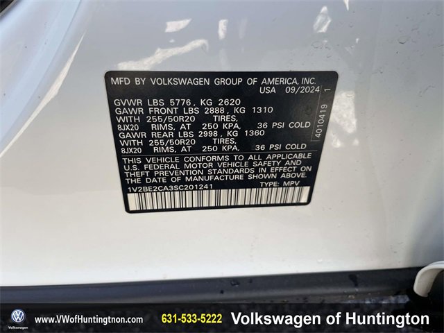 Certified 2025 Volkswagen Atlas Cross Sport SEL image 8