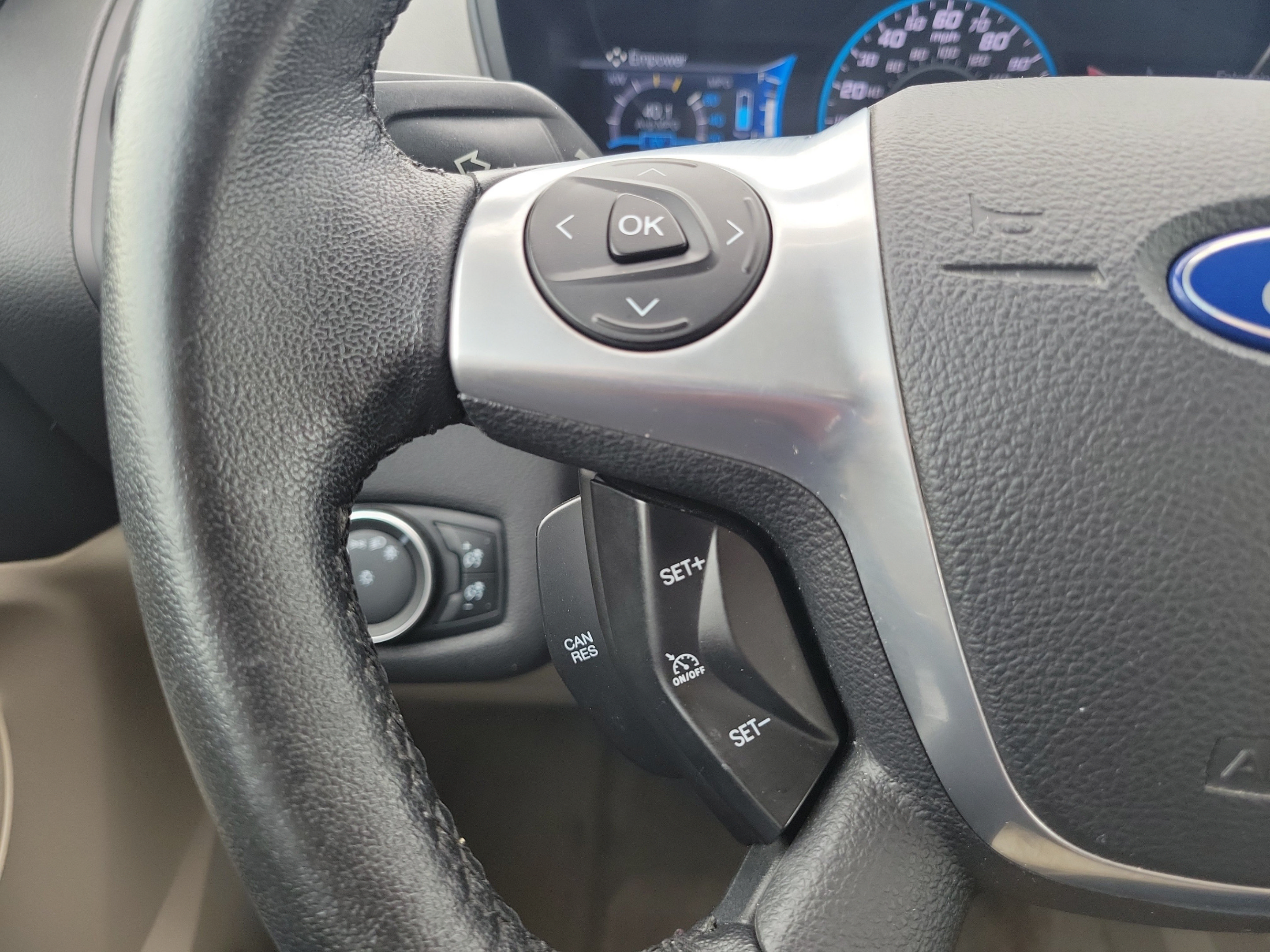 Used 2016 Ford C-MAX SEL w/ Equipment Group 302A FWD image 24