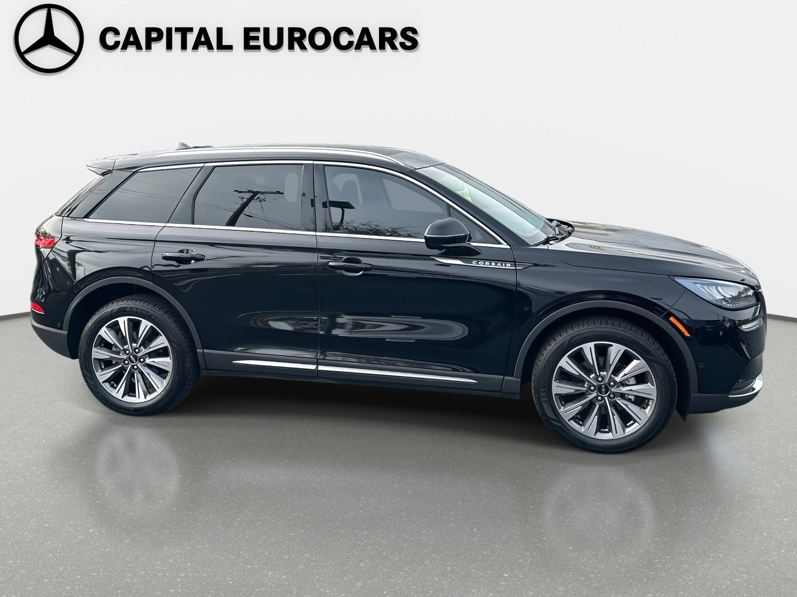 Used 2022 Lincoln Corsair Reserve w/ Equipment Group 201A image 4