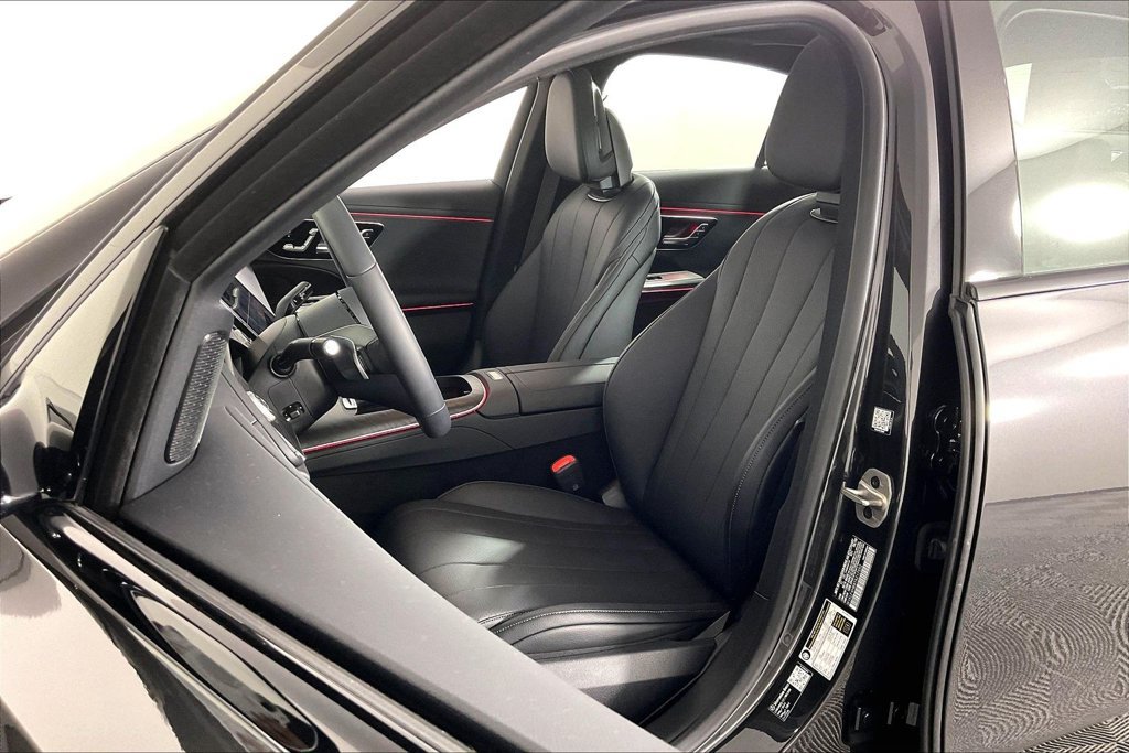 Used 2026 Mercedes-Benz E 350 4MATIC Sedan image 17