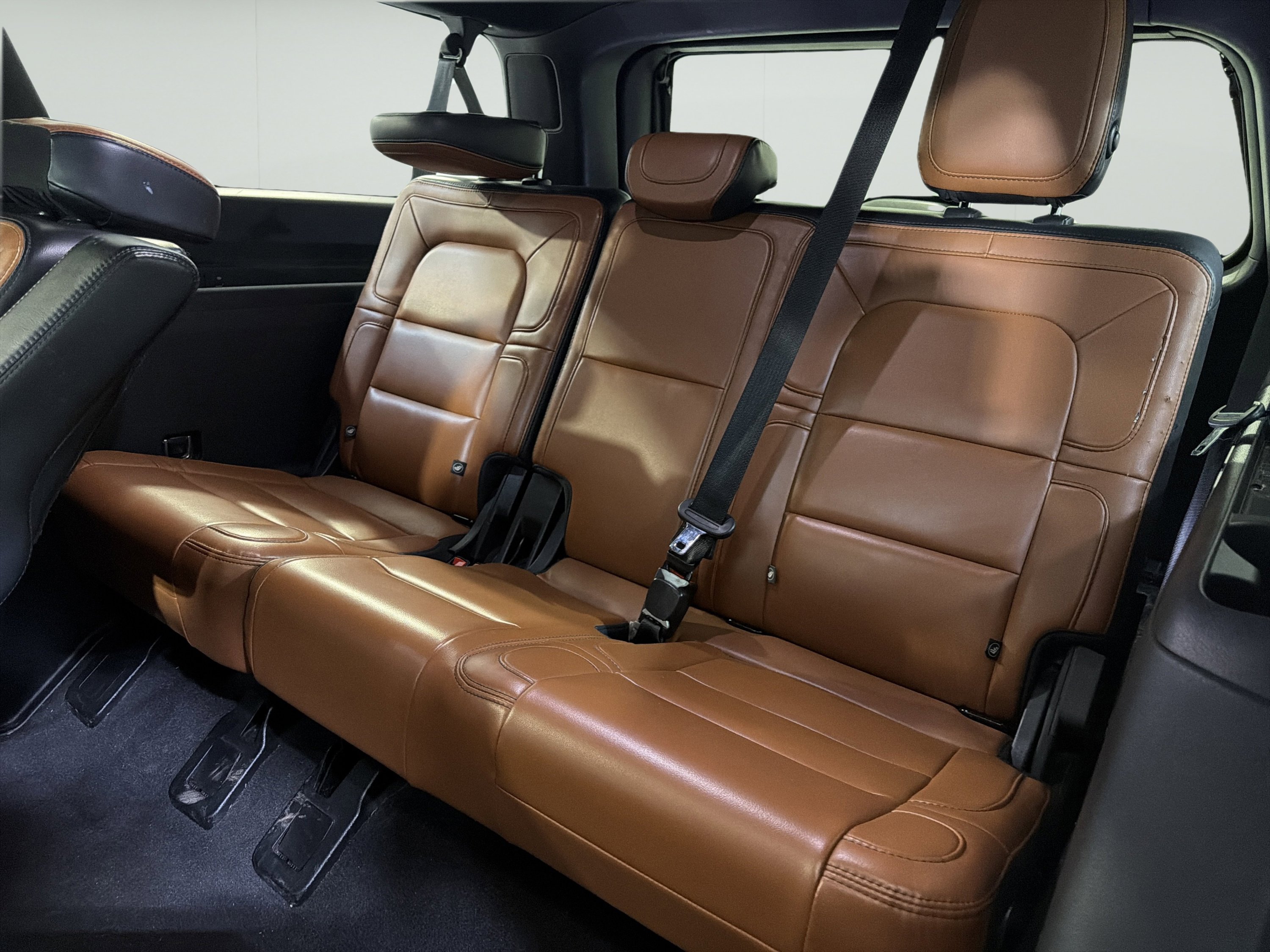 Used 2020 Lincoln Navigator L Reserve w/ Luxury Package AWD/4WD image 13