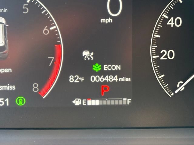 Used 2025 Honda Pilot Touring image 4