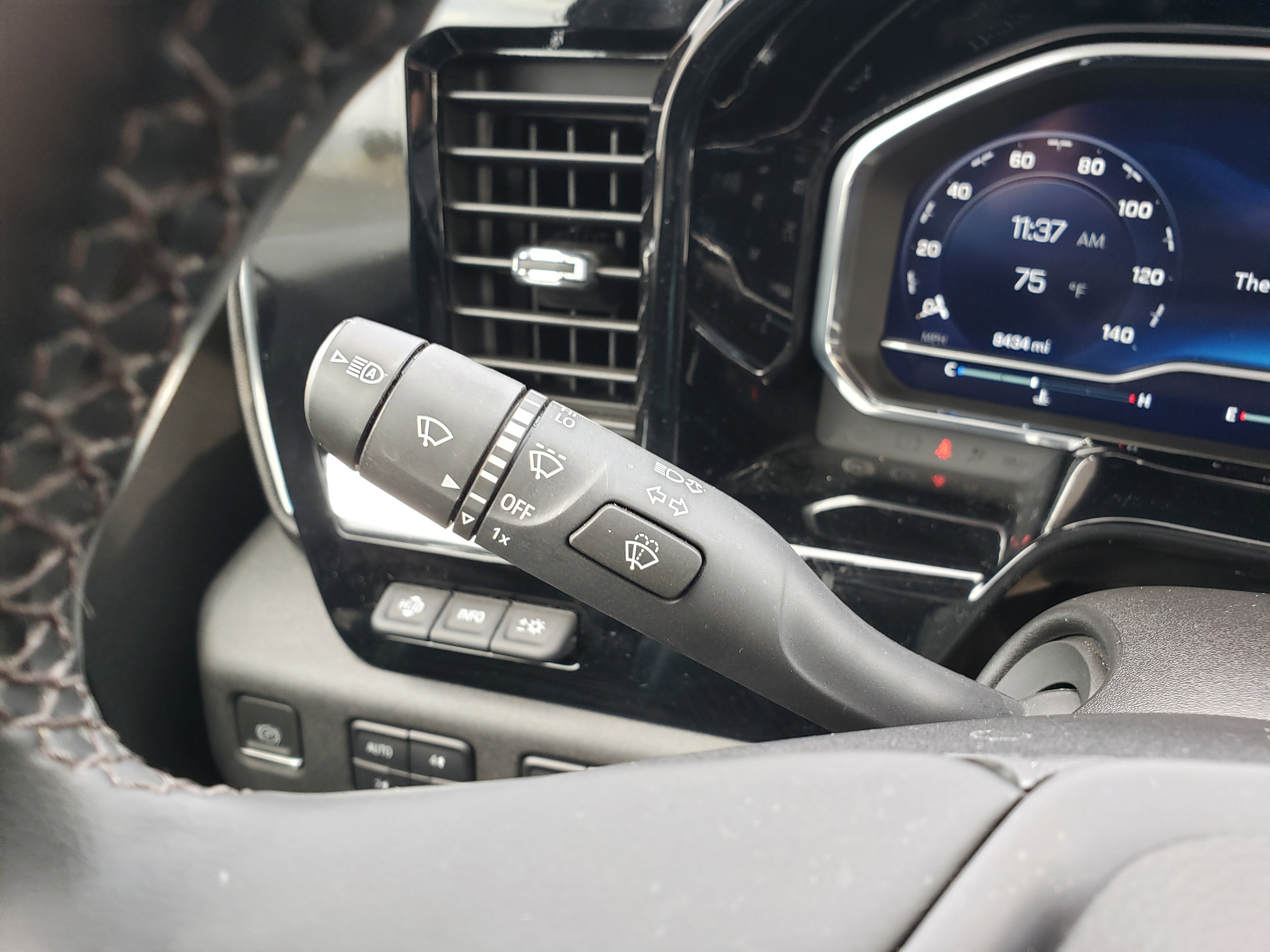 Used 2024 Chevrolet Silverado 3500 LTZ w/ LTZ Plus Package image 19