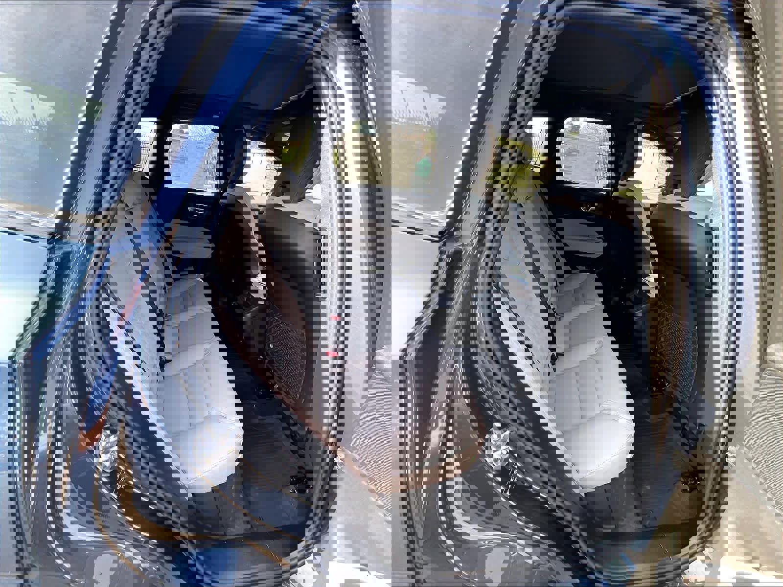 New 2026 Volvo XC60 B5 Plus w/ Protection Package Premier image 27