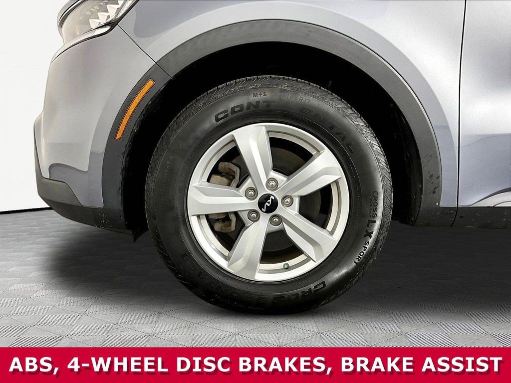 Used 2023 Kia Sorento LX FWD image 29