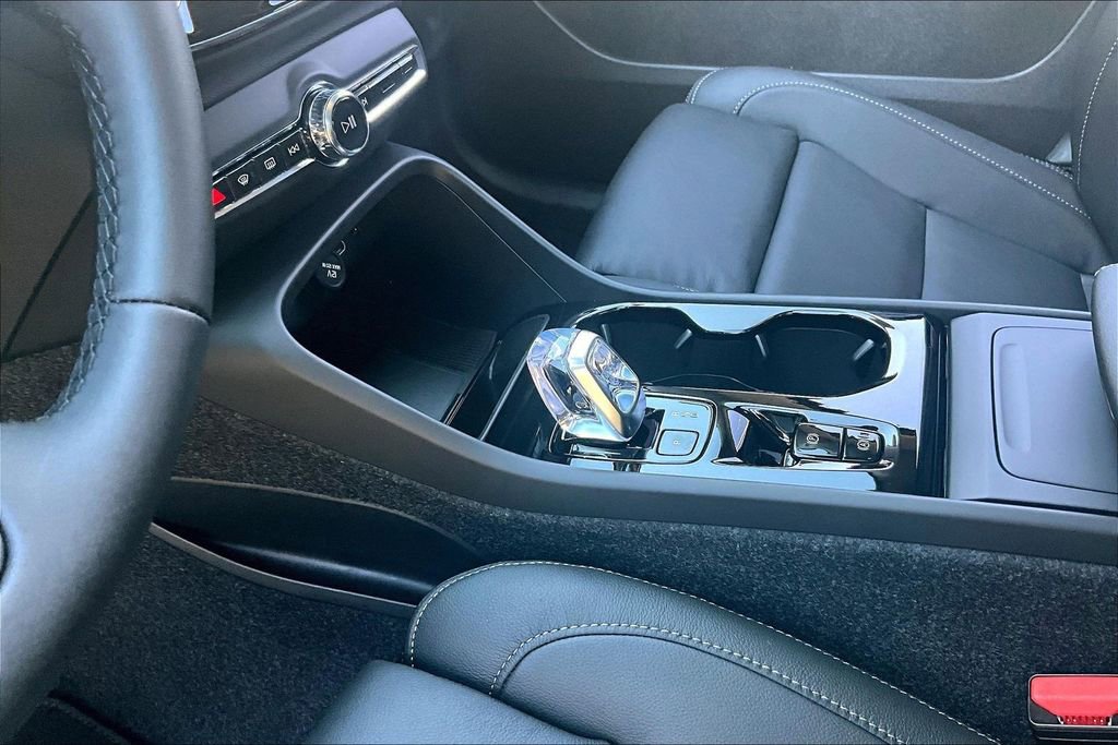 New 2026 Volvo XC40 B5 Ultra AWD/4WD image 27