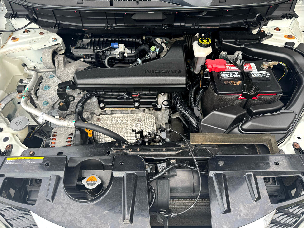 Used 2015 Nissan Rogue S image 32