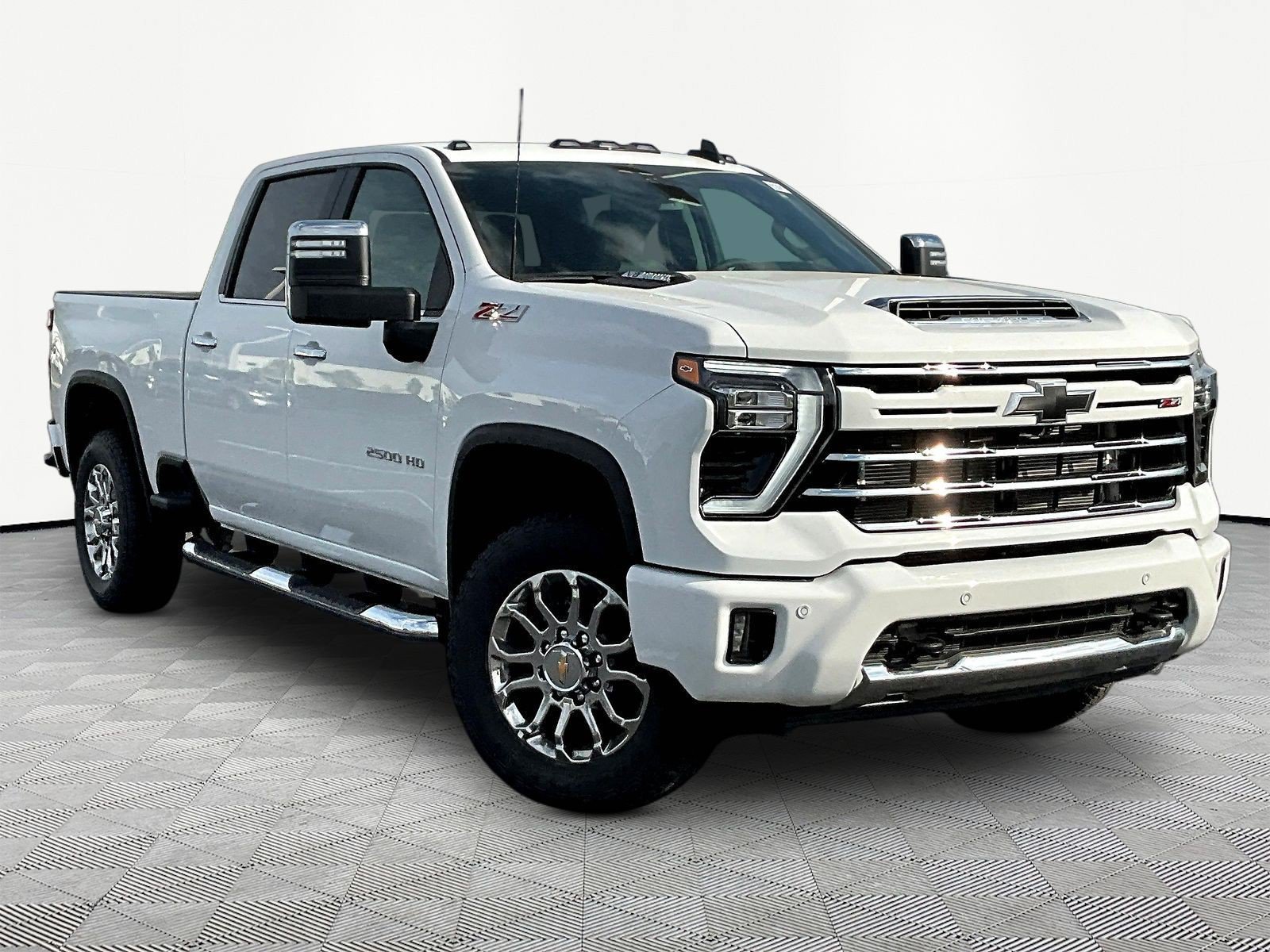 New 2026 Chevrolet Silverado 2500 LT w/ Z71 Chrome Sport Edition AWD/4WD image 2