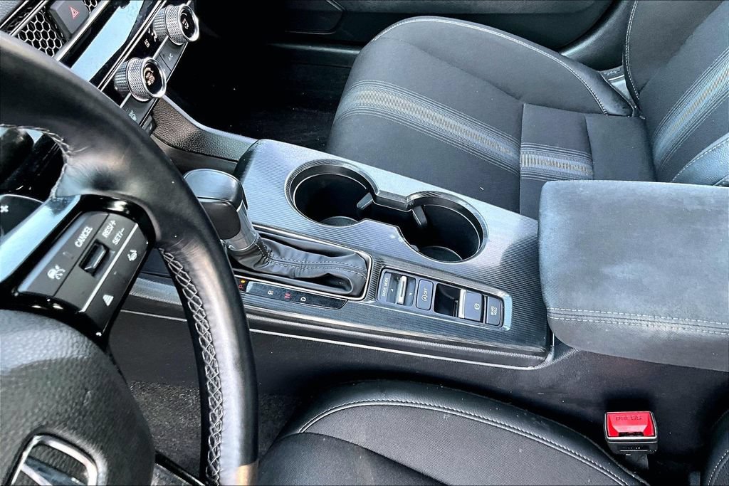 Used 2025 Honda Civic Sport image 13