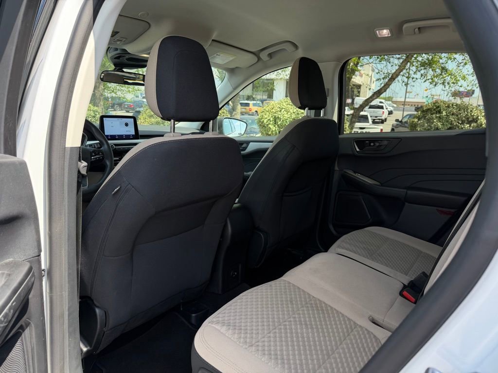 Used 2022 Ford Escape SE FWD image 24