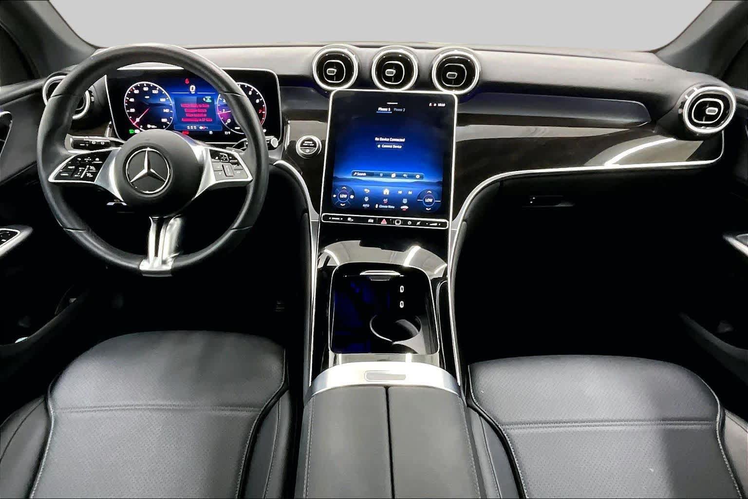 Used 2025 Mercedes-Benz GLC 300 4MATIC image 15