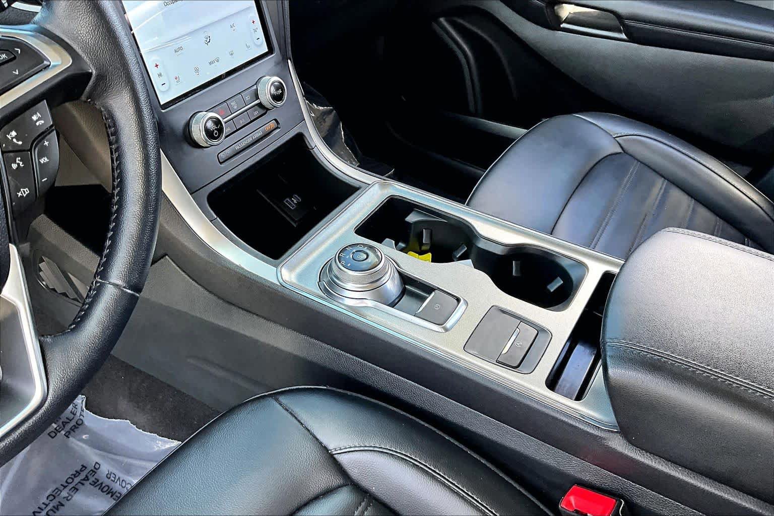 Used 2022 Ford Edge SEL w/ Convenience Package AWD/4WD image 16