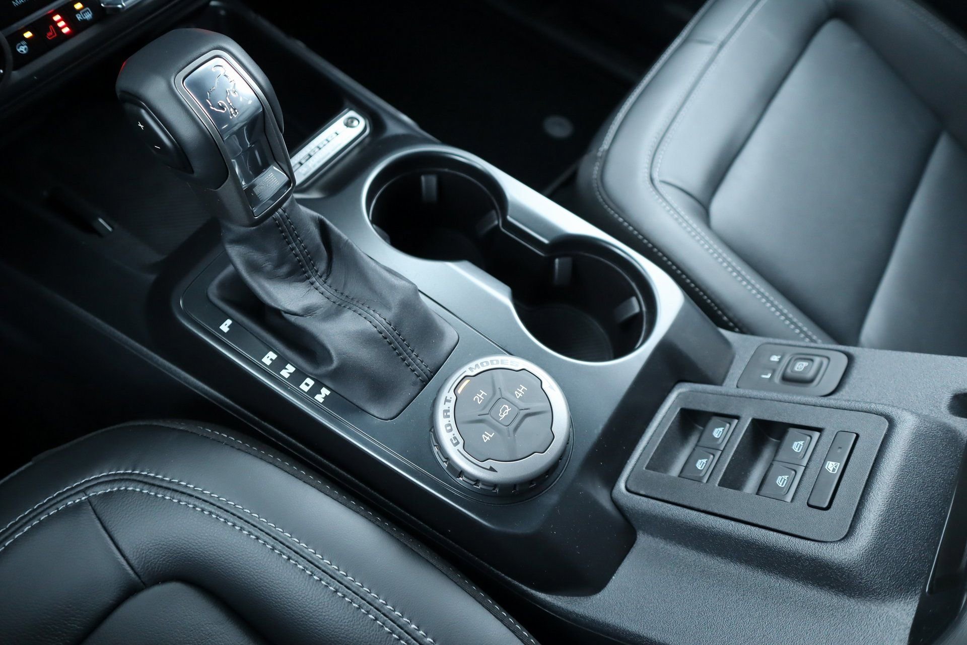 New 2025 Ford Bronco Outer Banks image 9