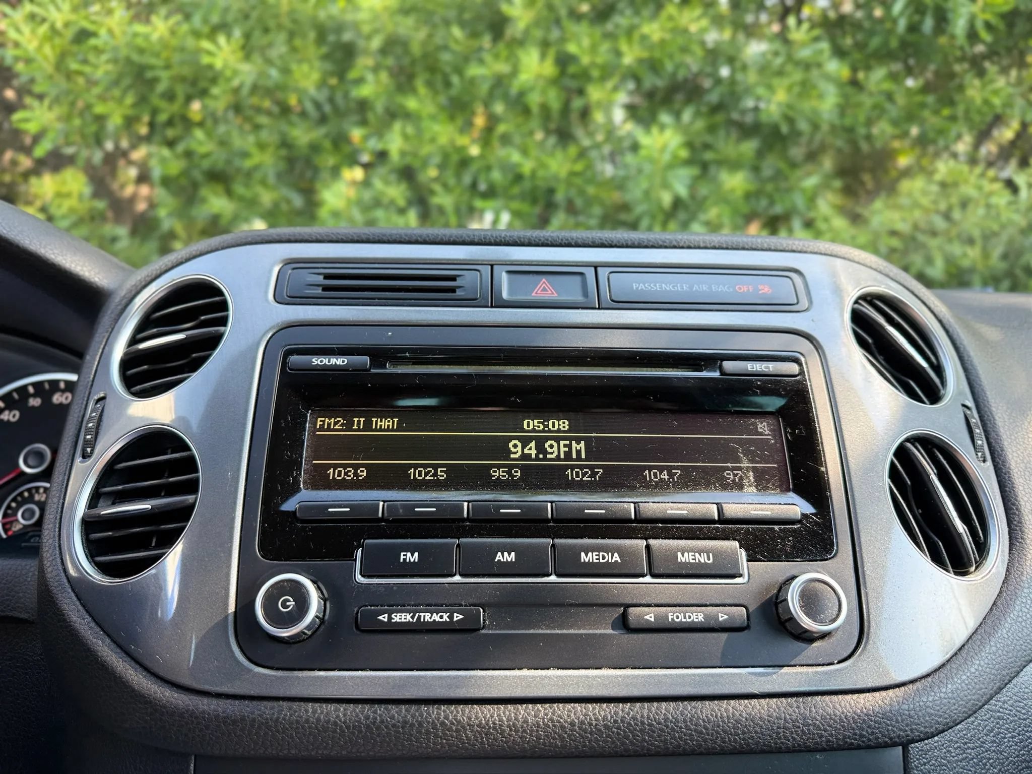 Used 2012 Volkswagen Tiguan LE FWD image 37