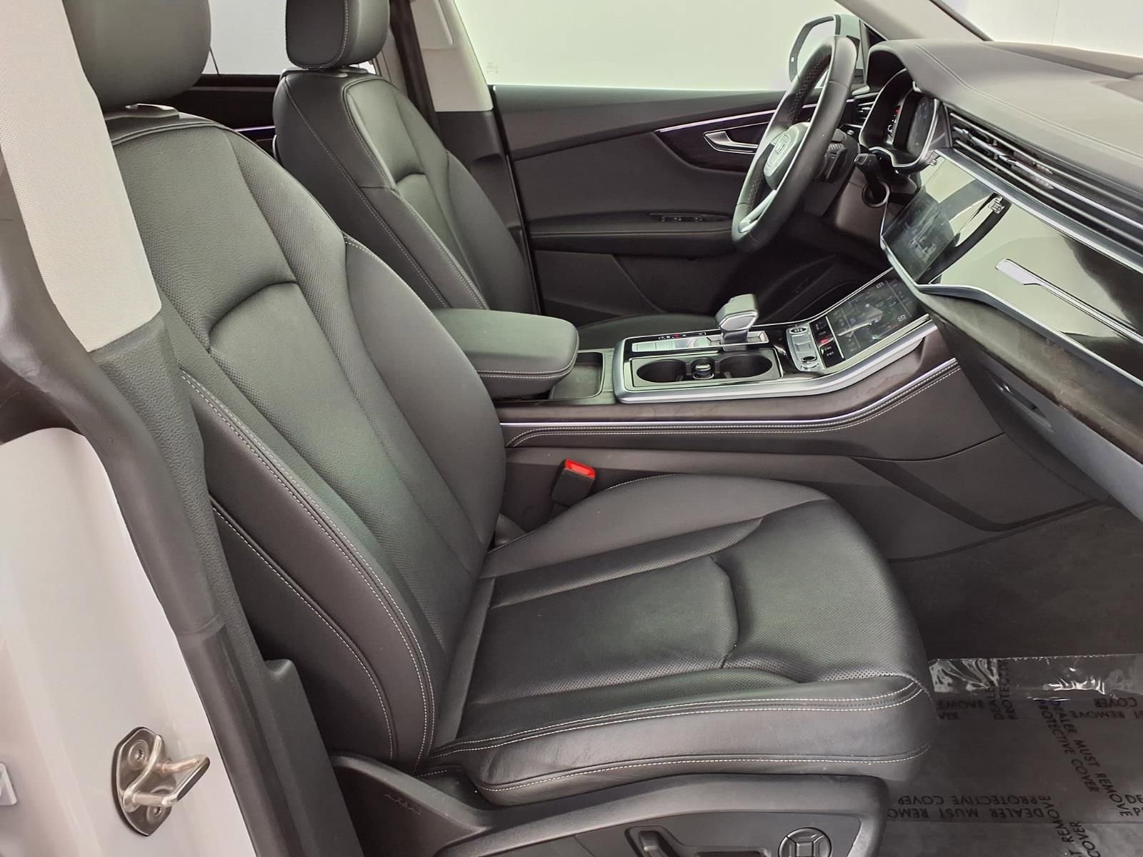 Used 2023 Audi Q8 Prestige image 9