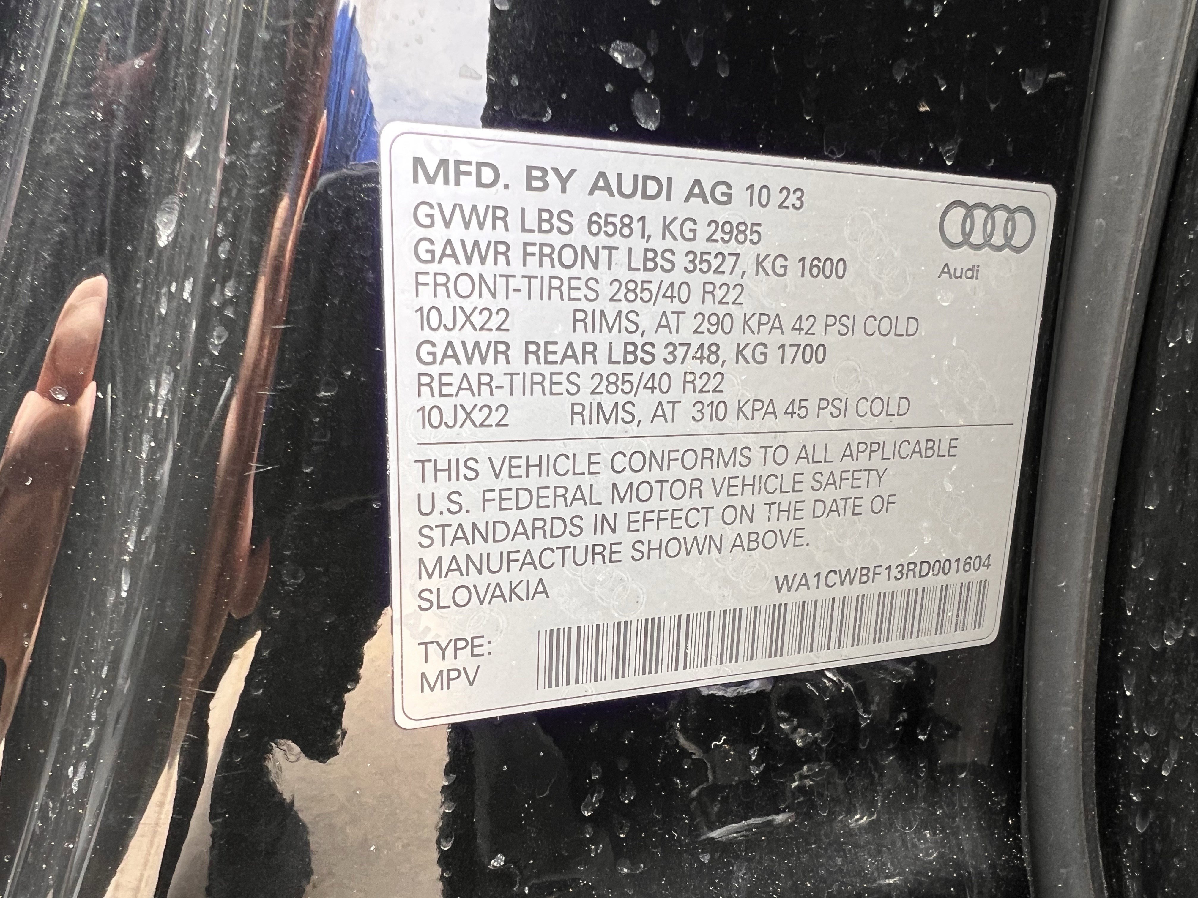 Used 2024 Audi SQ8 Prestige w/ Prestige Package image 37