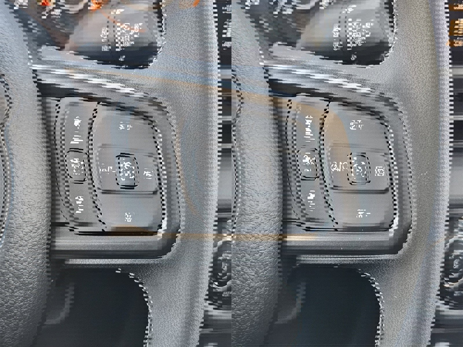 New 2025 Jeep Gladiator Sport image 29