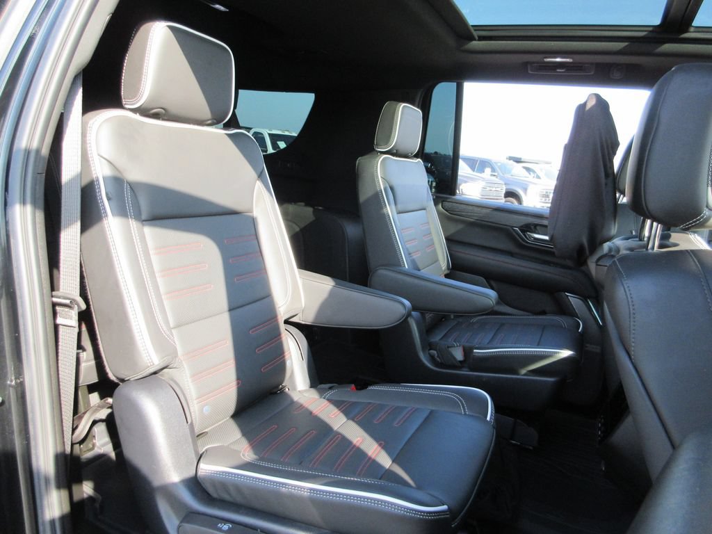 Used 2025 GMC Yukon XL AT4 Ultimate AWD/4WD image 27