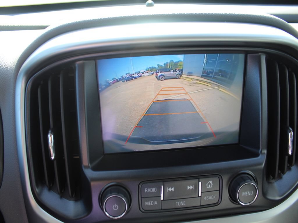 Used 2017 Chevrolet Colorado LT w/ Safety Package RWD image 12