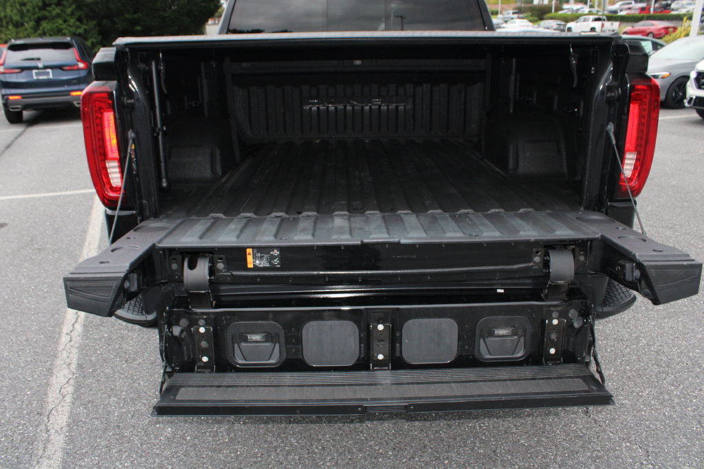 Used 2023 GMC Sierra 1500 Denali w/ Technology Package AWD/4WD image 16